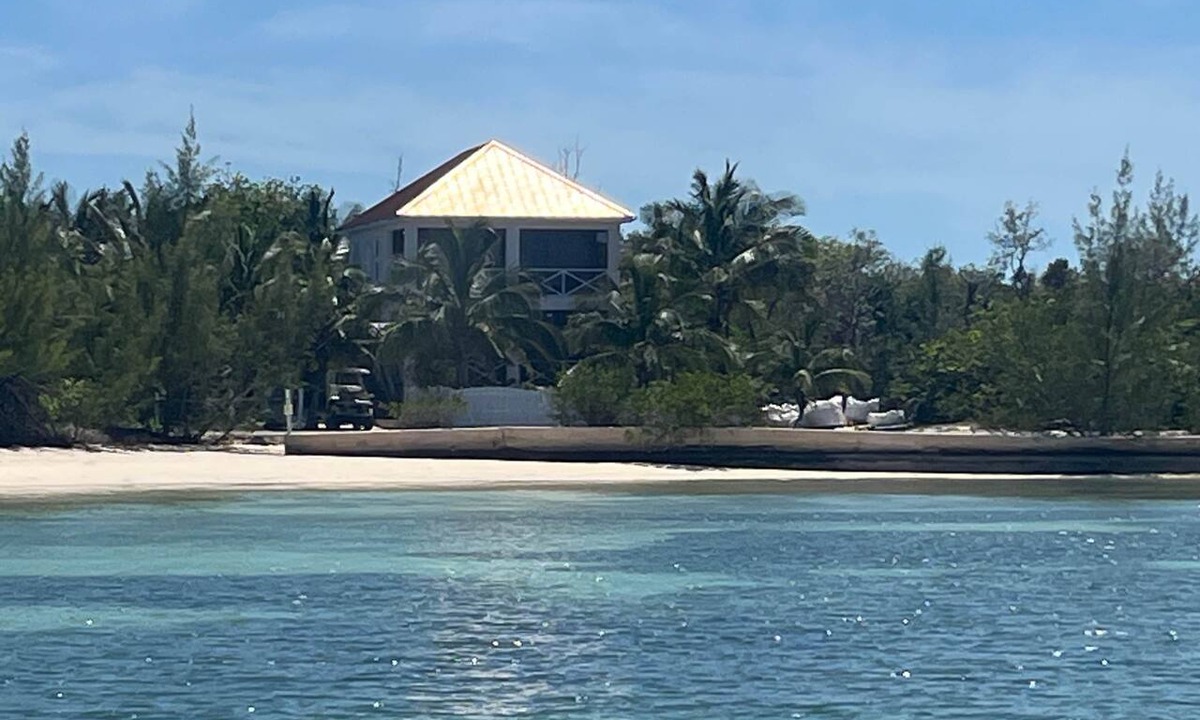 Green Turtle Cay House | Lo key cottages-Island Gypsy