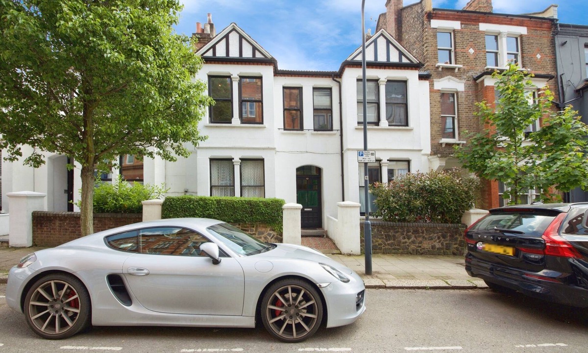 Queen's Park Apartment | London Queens Park flat - 2 bed apartment