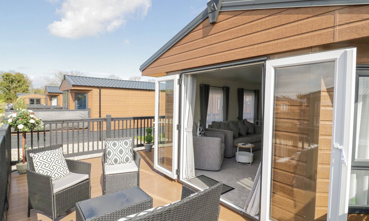 Evesham Cottage | Long Acres Lodge