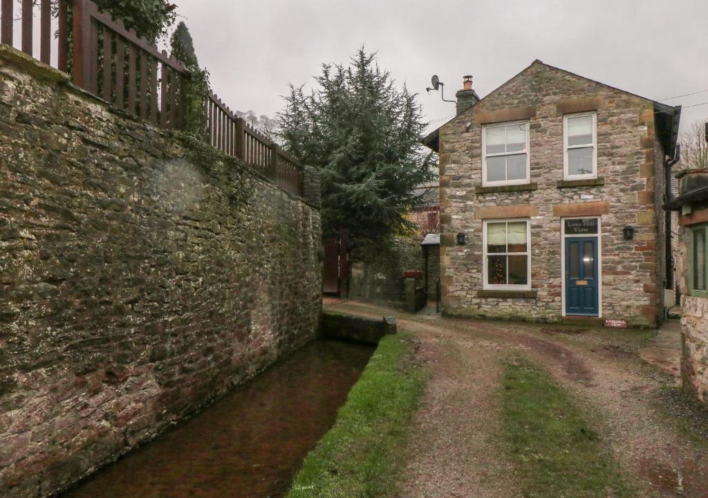 Castleton House | Losehill View
