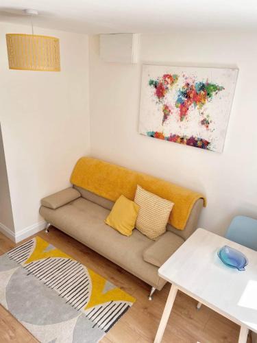 Thame Apartment | Lovely self contained apartment in Oxfordshire