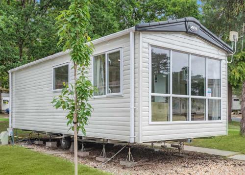 Shanklin Resort | Lower Hyde