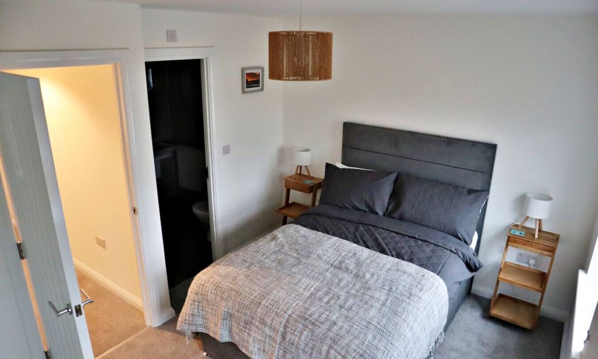 Exeter House | Lower Townhouse Exeter