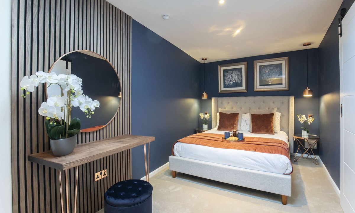 Cheltenham House | Luxurious 1 Bed Detached Home with Gated Parking