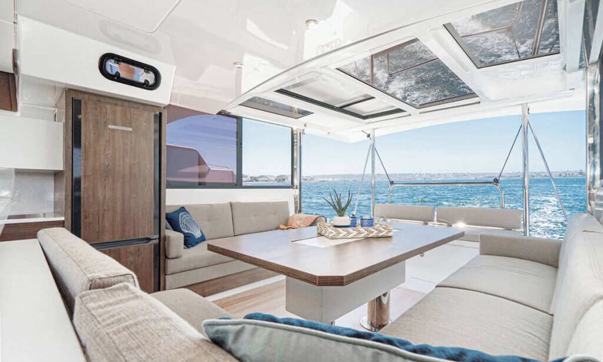 Lubbers Quarters Cay Boat Rental | Luxury 4 stateroom catamaran perfectly located on the docks of Conch Inn Marina.