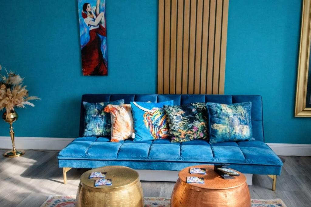 Bedford Apartment | Luxury ApArt Gallery Apartment 1 Near River & Free Parking
