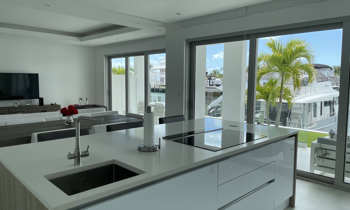 Palm Cay Condo | Luxury beach view & Marina view Condo at Palm Cay