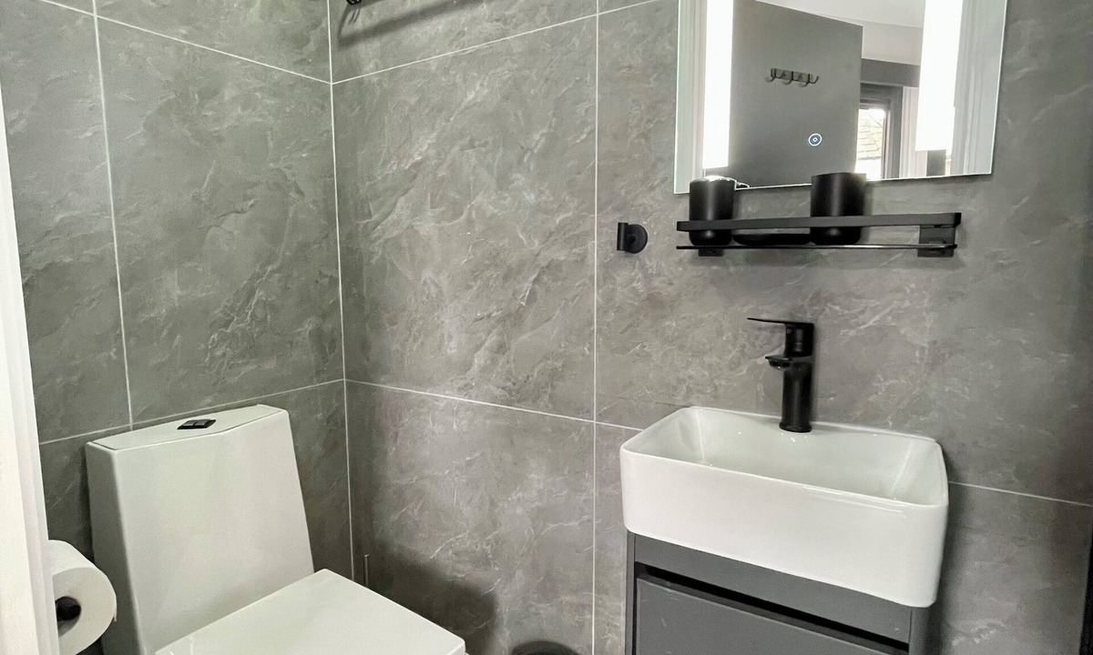 Harringay House | Luxury King Size Room In Guest House | Vibrant London