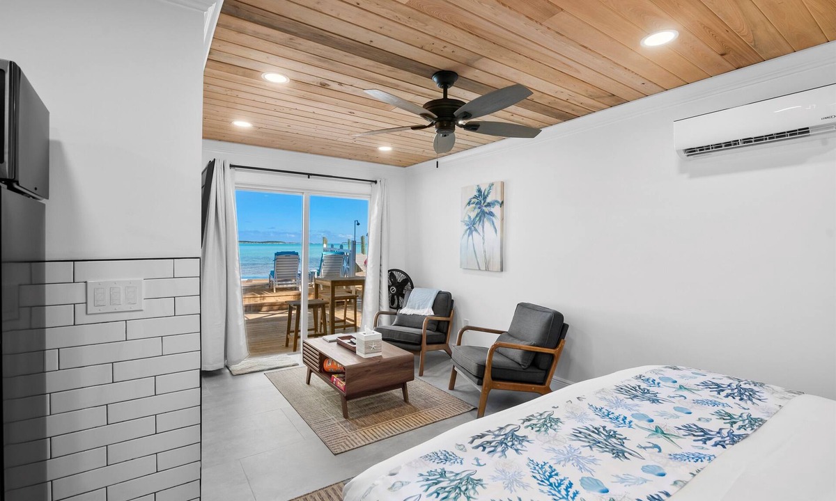 George Town Villa | Luxury Meets Tranquility – Master Suite Villa at Calm Water Villas, Exuma