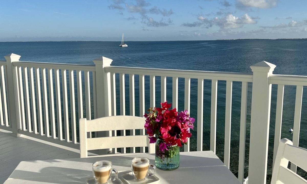 Lubbers Quarters Cay Villa | Luxury oceanfront villa 1BR, protected dock, private & gated peninsula