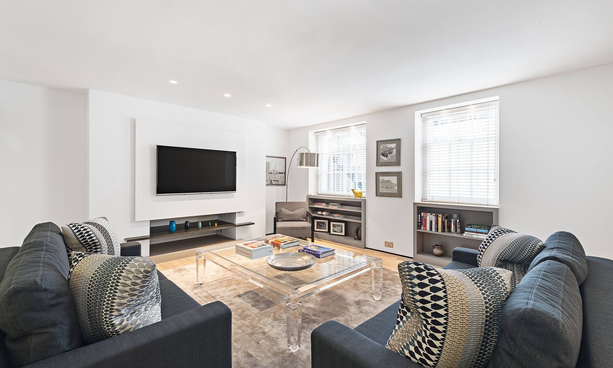 Brompton & Hans Town Apartment | LUXURY VERY LARGE ONE BEDROOM HEART OF KNIGHTSBRIDGE