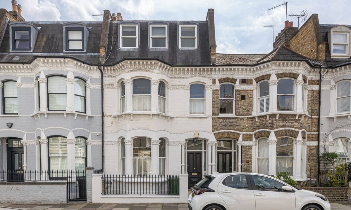 Parsons Green and Walham House | Maison Blanche. 5 minutes from parsons green, close to everything