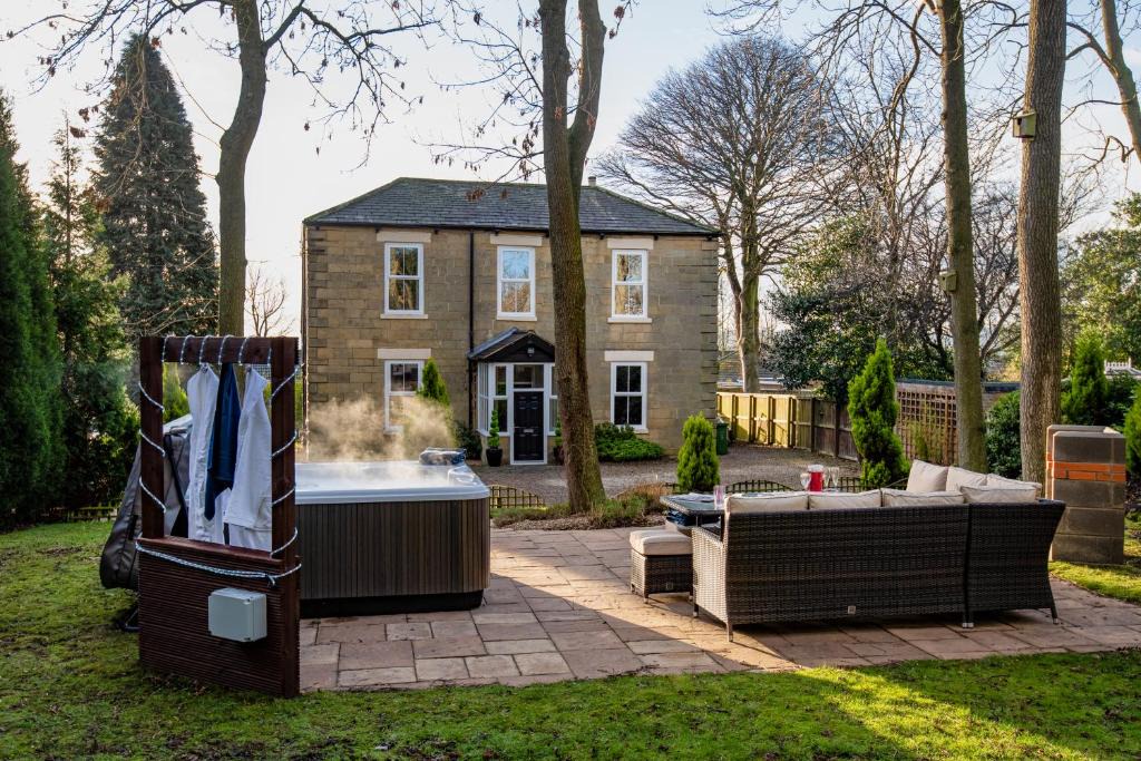 Chester-le-Street House | Manor House - Hot Tub House for max 10 people