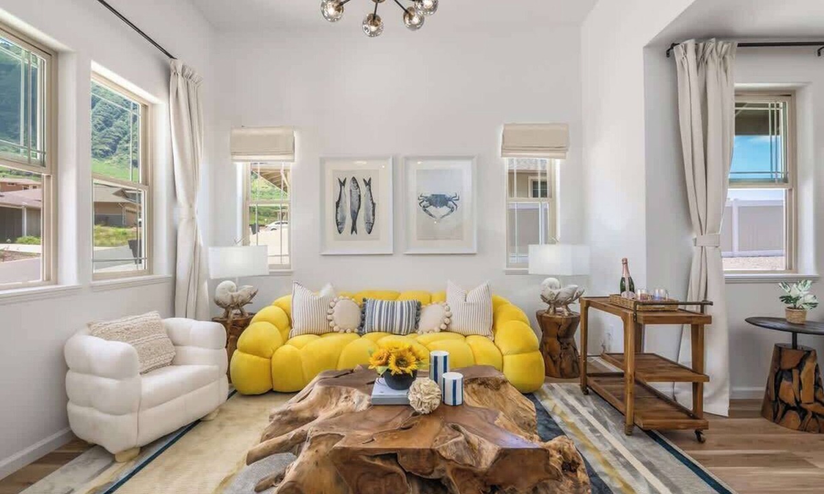 Makaha Valley House | Marbella Lane - 7BR home w Mountain Ocean Views