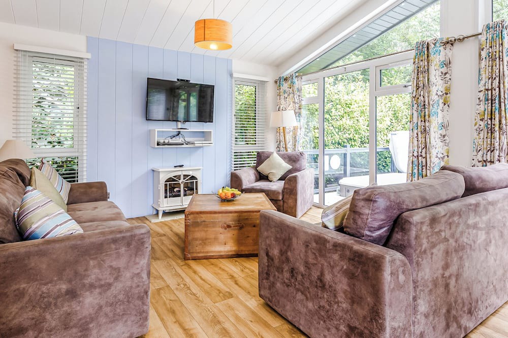 Mullion Ski Chalet | Marconi Premier Lodge