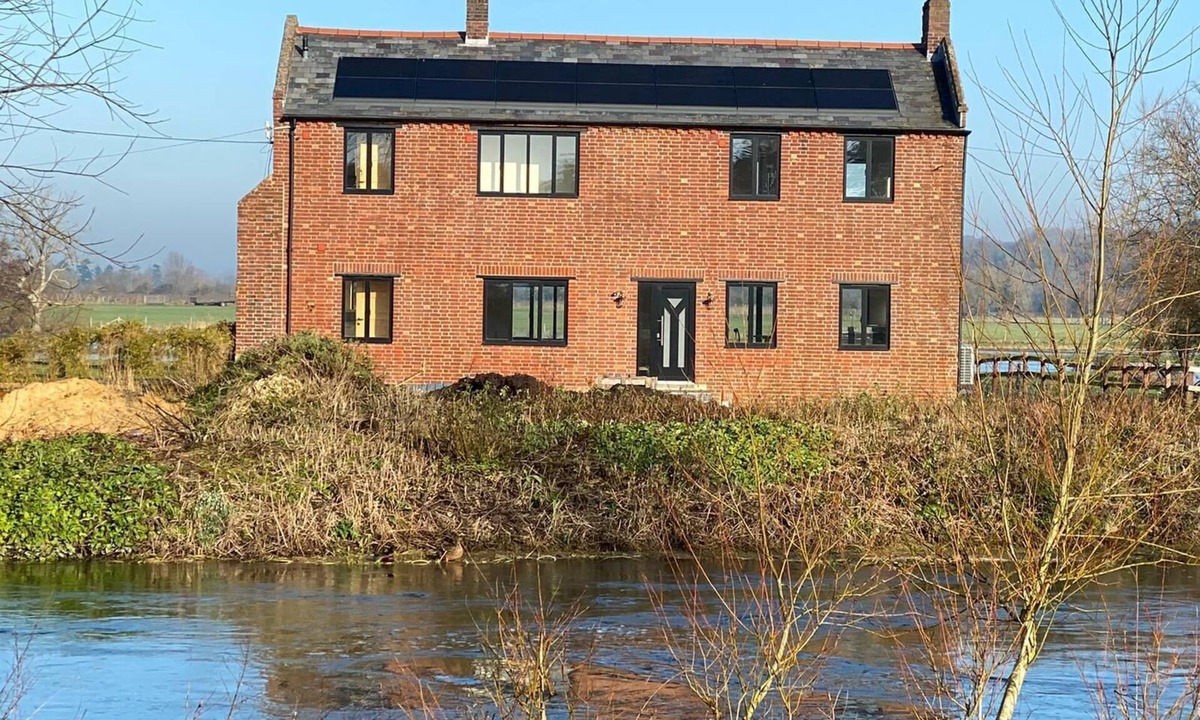Martin House | Meadow Cottage, Luxury Eco House, on River Island, sleeping 8