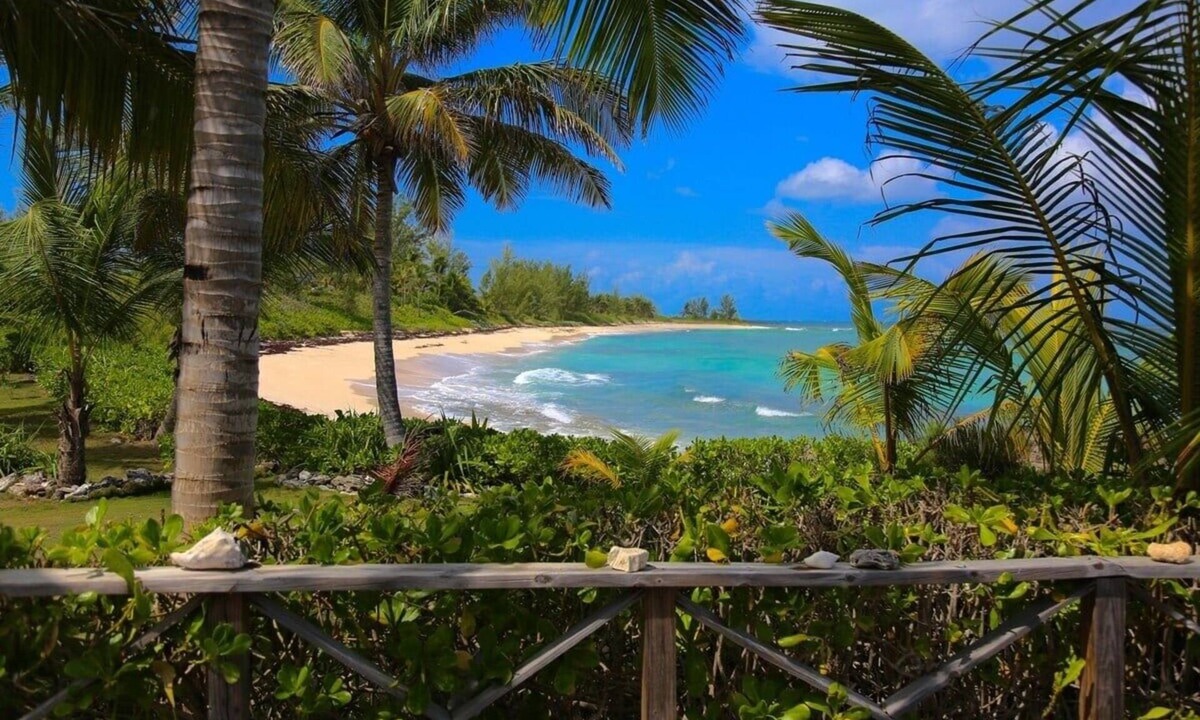 Governor's Harbour Cottage | Med Point 1 Bedroom Home