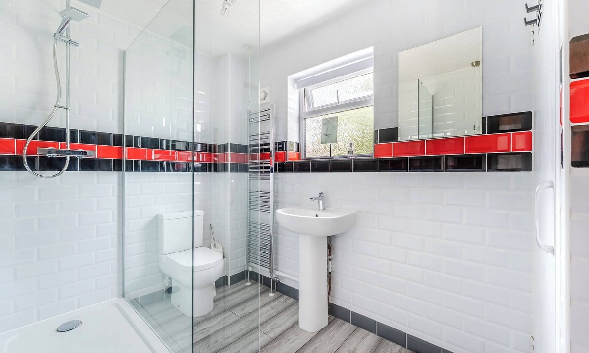 Northampton House | Modern 3 Bed House