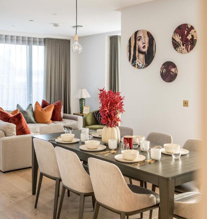 St. Pancras and Somers Town Apartment | Modern 3-Bedroom Apartment near Kings Cross & Coal Drops