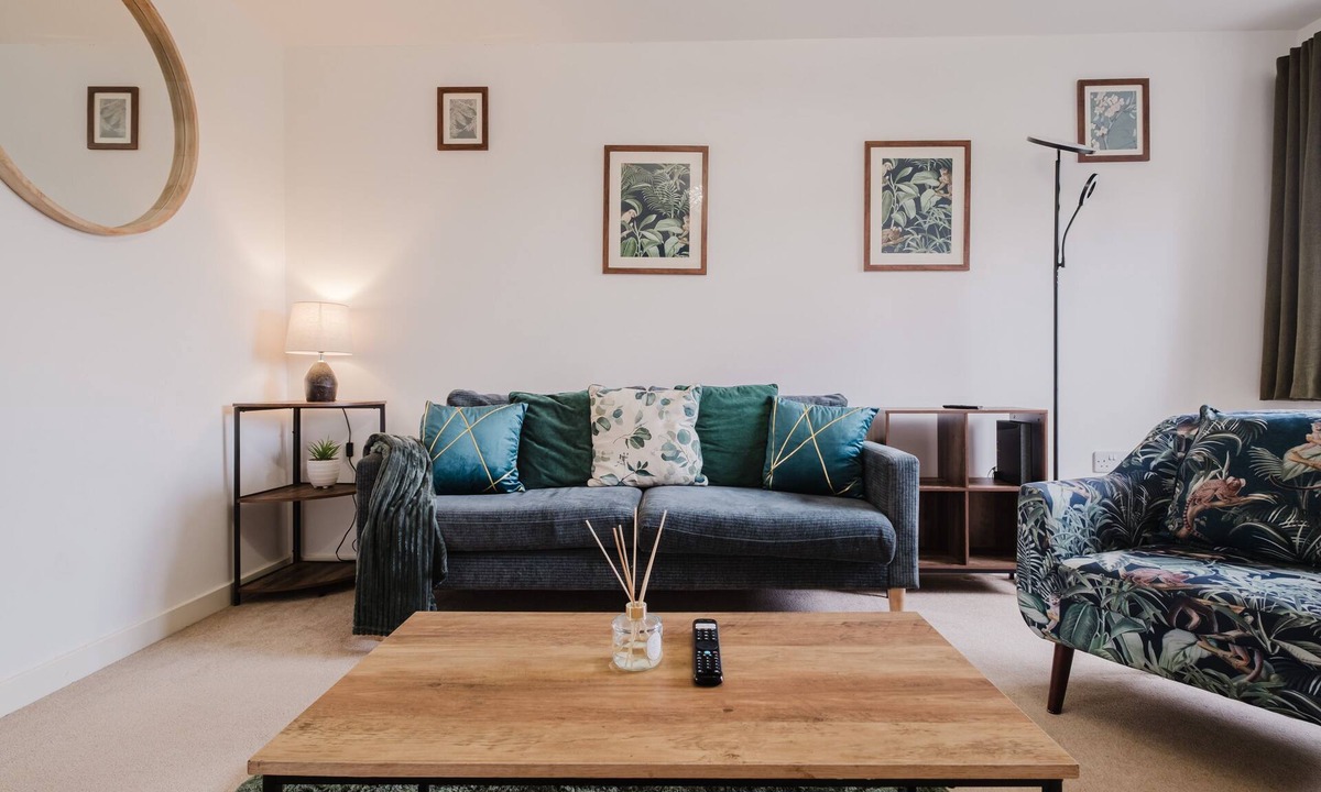 Wootton House | Modern and comfortable 3 bed house