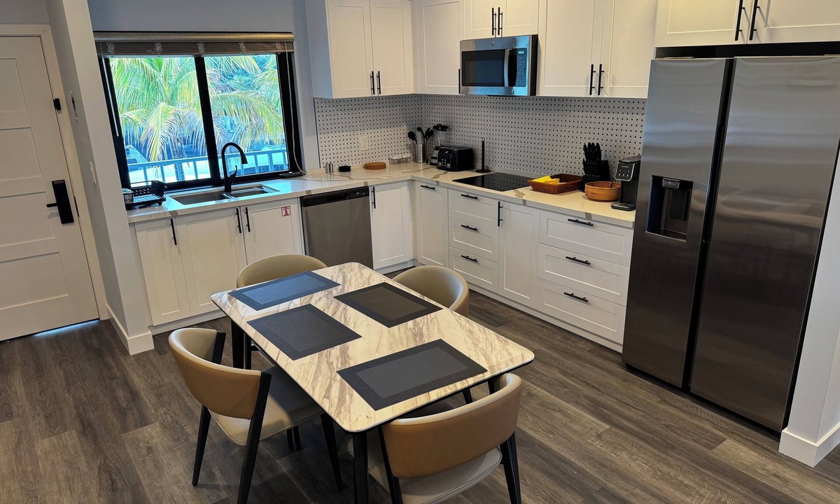 Bahamas Terrace Resort | Modern, Beautiful Studio/ 1- and 3-bedroom suites