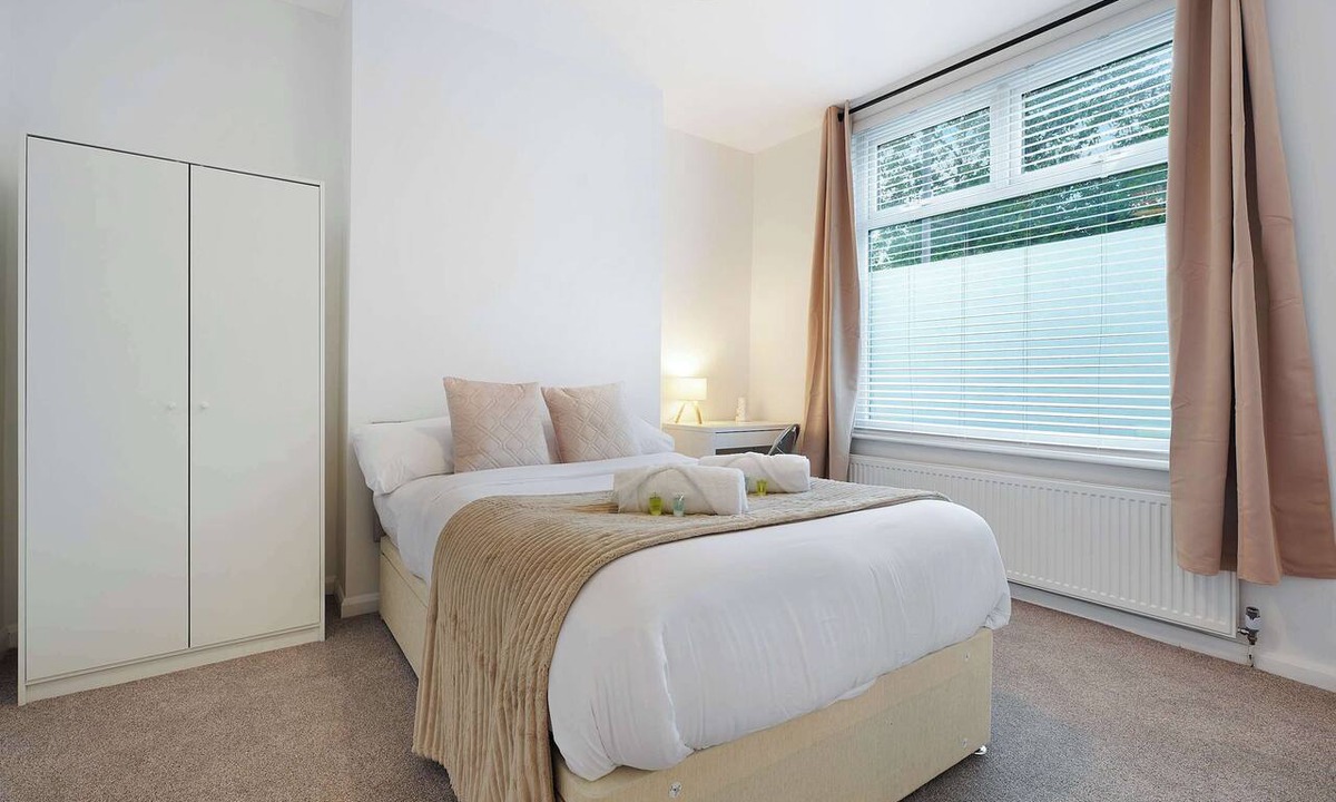 Thornaby On Tees House | Modern Duplex 4BR Thornaby by Stay With Us