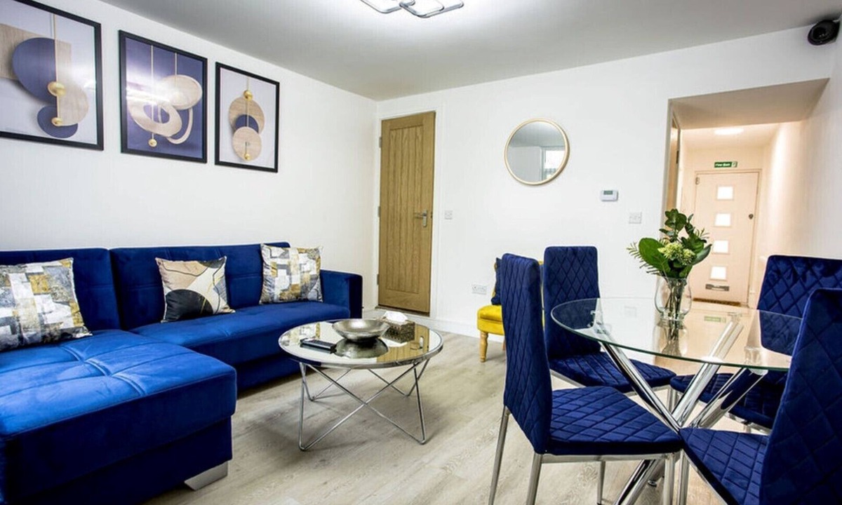Stoke-on-Trent House | Modern & Exclusive home away from home