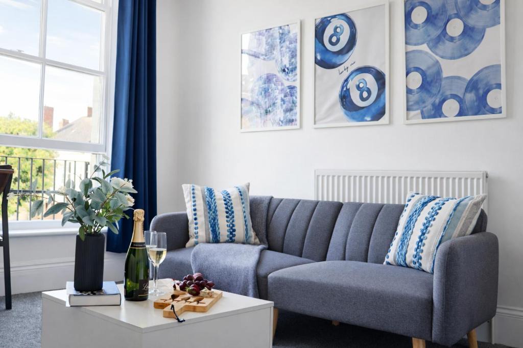 Gloucester Apartment | Modern Serviced Apartments Steps From Gloucester Quays