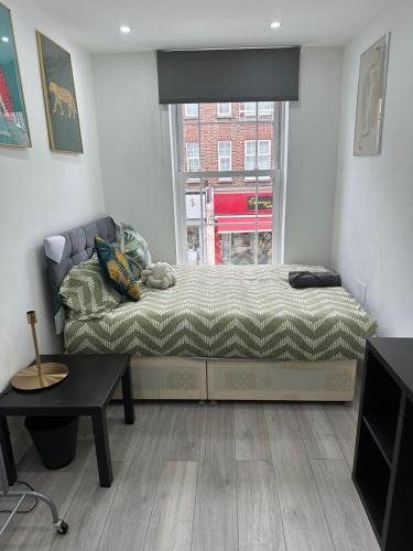 Sutton Central Apartment | ModrenMuse