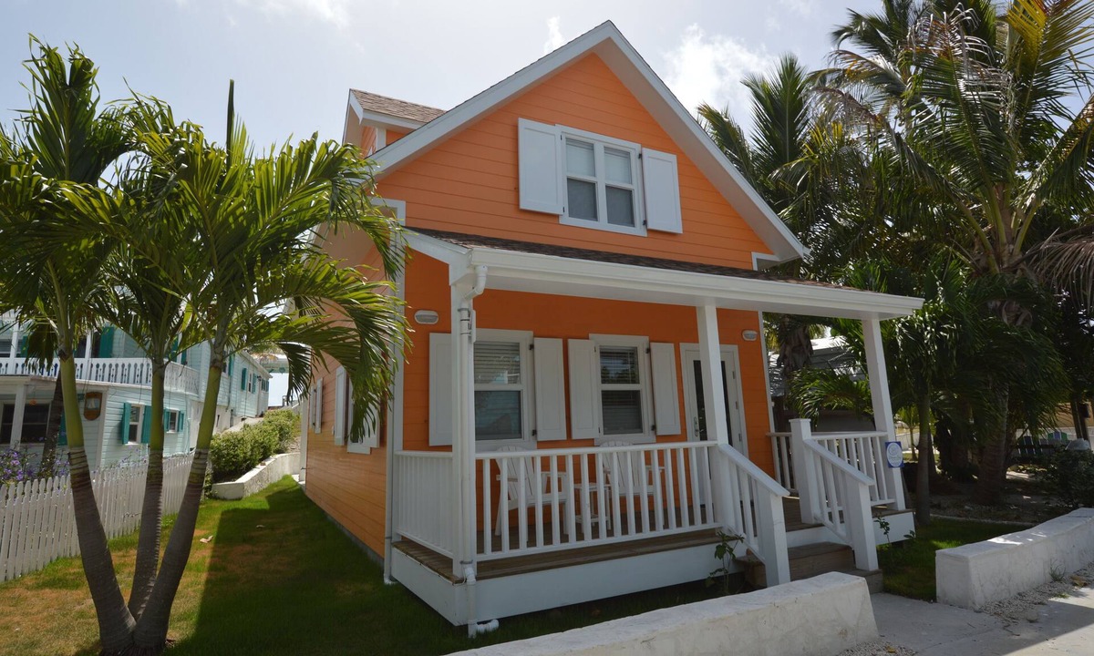 Hope Town House | Nana's Cottage:A charmingly peaceful cottage right in the heart of Hope Town!