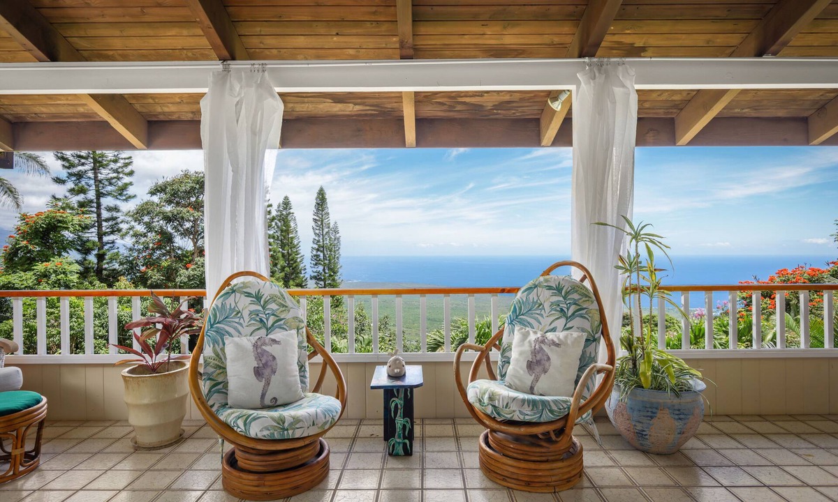 Honaunau-Napoopoo House | Near Historic Kealakekua Bay, Elevation, Close to Shops, Tranquil Retreat
