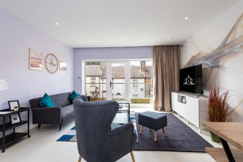Gillingham Apartment | NeuConnect contractor base near Grain - Apartment 5