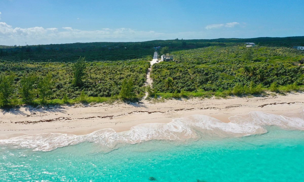 North Palmetto Point House | New Cottage on Banks Rd, Pink Sand Beach, Walk to Restaurant/Bar