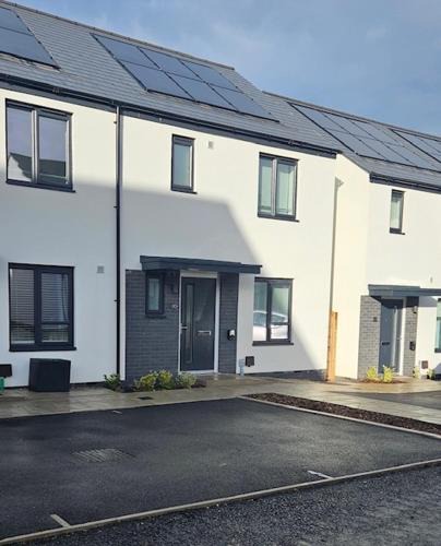 Clyst St Mary Villa | New House by Science Park, Airport and City Centre