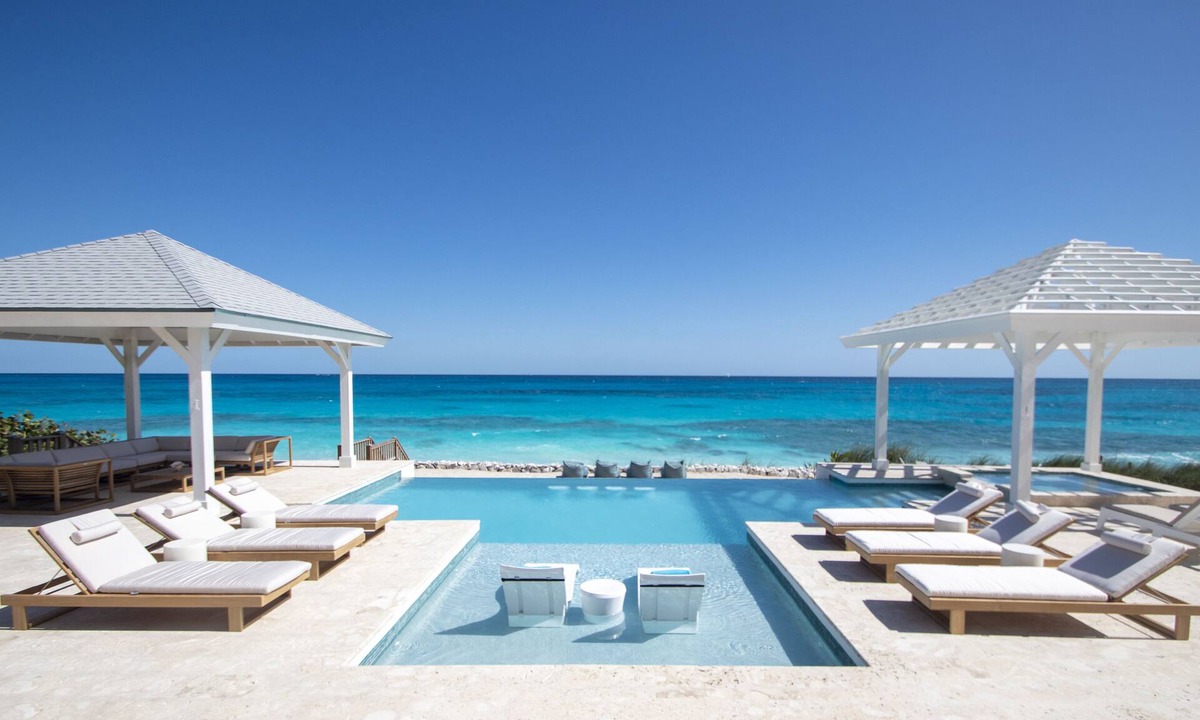 Farmer's Hill House | New Luxury Beachfront Home. nYour Private Paradise Awaits!