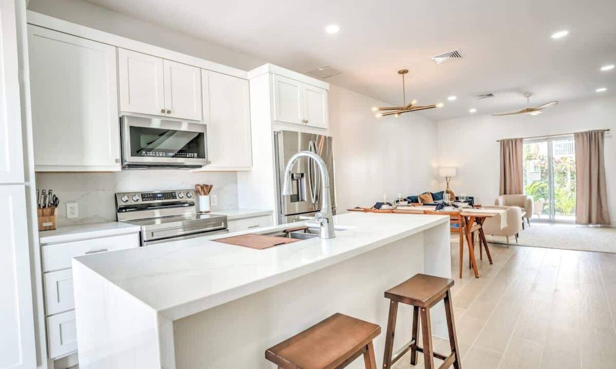Nassau House | NEW Luxury Condo/Pool/Location/Baha Mar UNIT 3