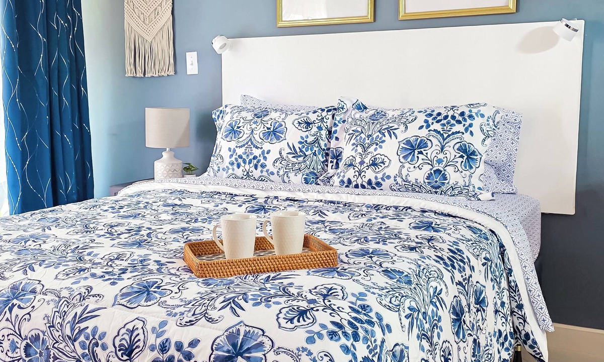 Yeoman Wood Apartment | NEW Luxury RoyalBlue 1109 Beachfront Studio at Coral Beach, Grand Bahama