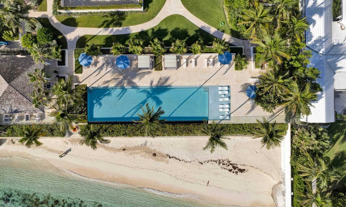 Nassau Condo | *NEW* Oceanfront apartment steps away from Baha Mar