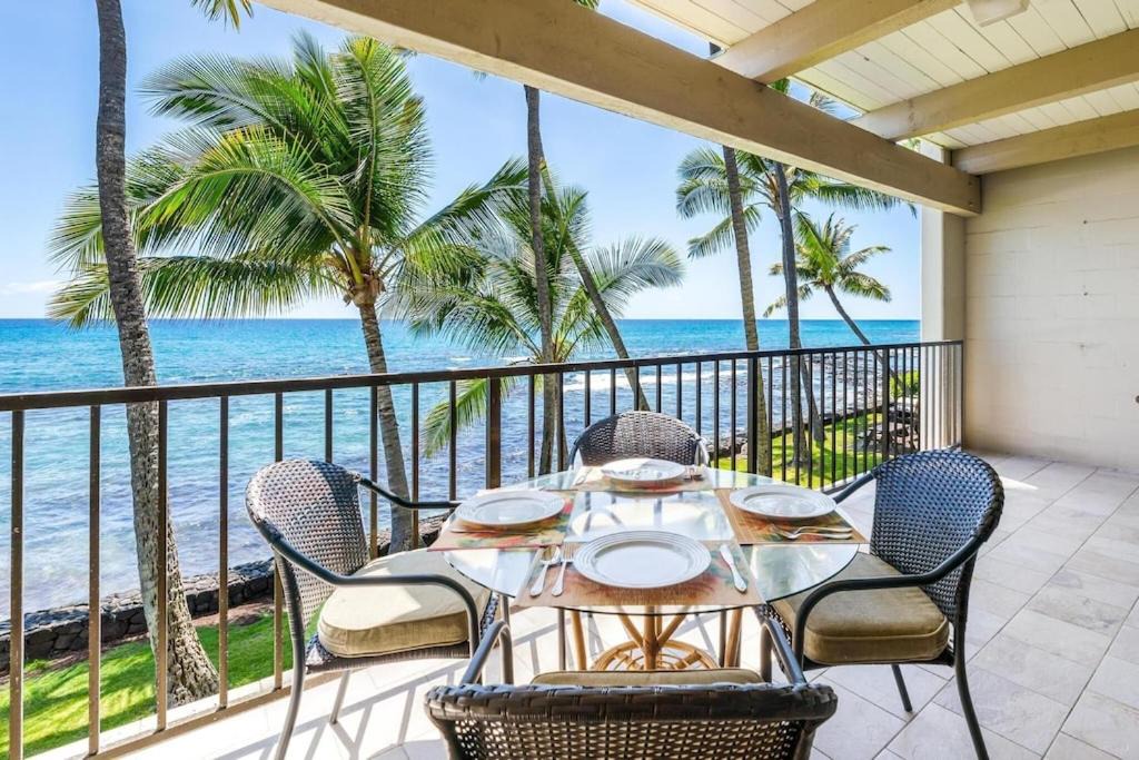 Kailua-Kona House | New Top Hawaii Oceanfront 2BR/2BR with White Sand Beach-Kona Bali Kai 206