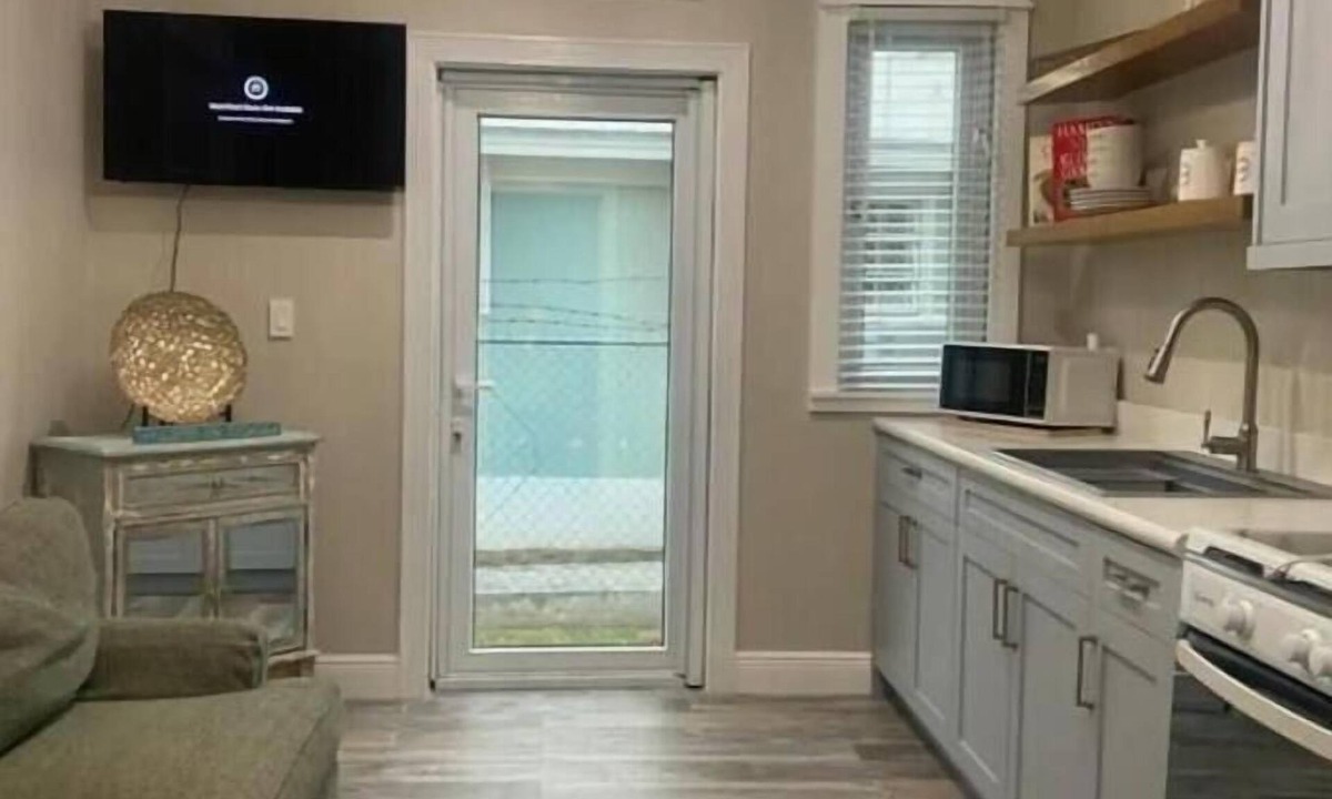 Nassau Apartment | Newly built Suite within walking distance from beach and Palm Cay