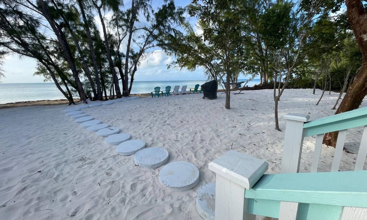 Tarpum Bay Cottage | Newly constructed, Caribbean waterfront cottage offering a serene escape.