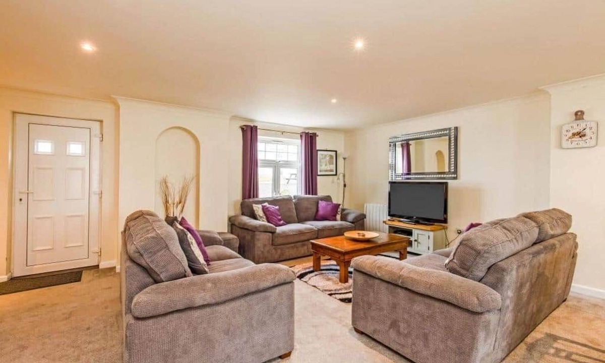 Newquay City Centre House | Newquay - Atlantic Lodge - 10 - Pets - Pools - Gym