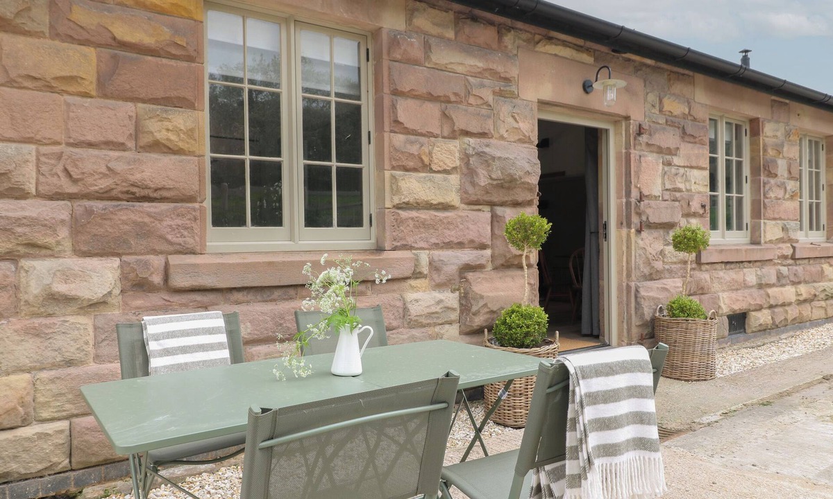 Crich House | OAK COTTAGE - FOLD YARDS, romantic, with open fire in Alderwasley