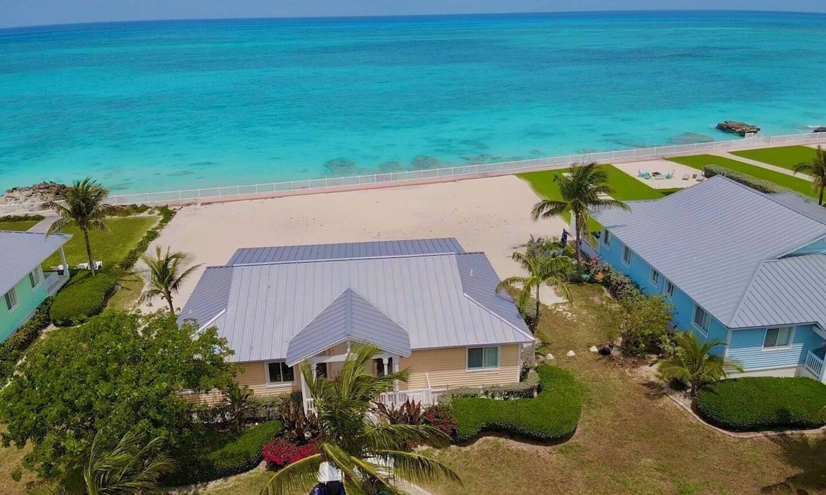 Alice Town House | Oceanfront Villa/Private Beach/Walkway with Amazing sunsets and views of the sea