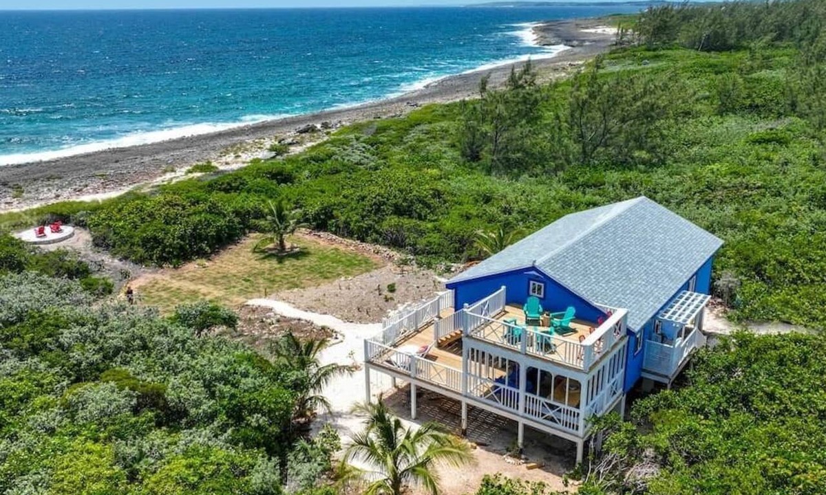Spanish Wells House | Ocean Front: rooftop deck, generator & more!