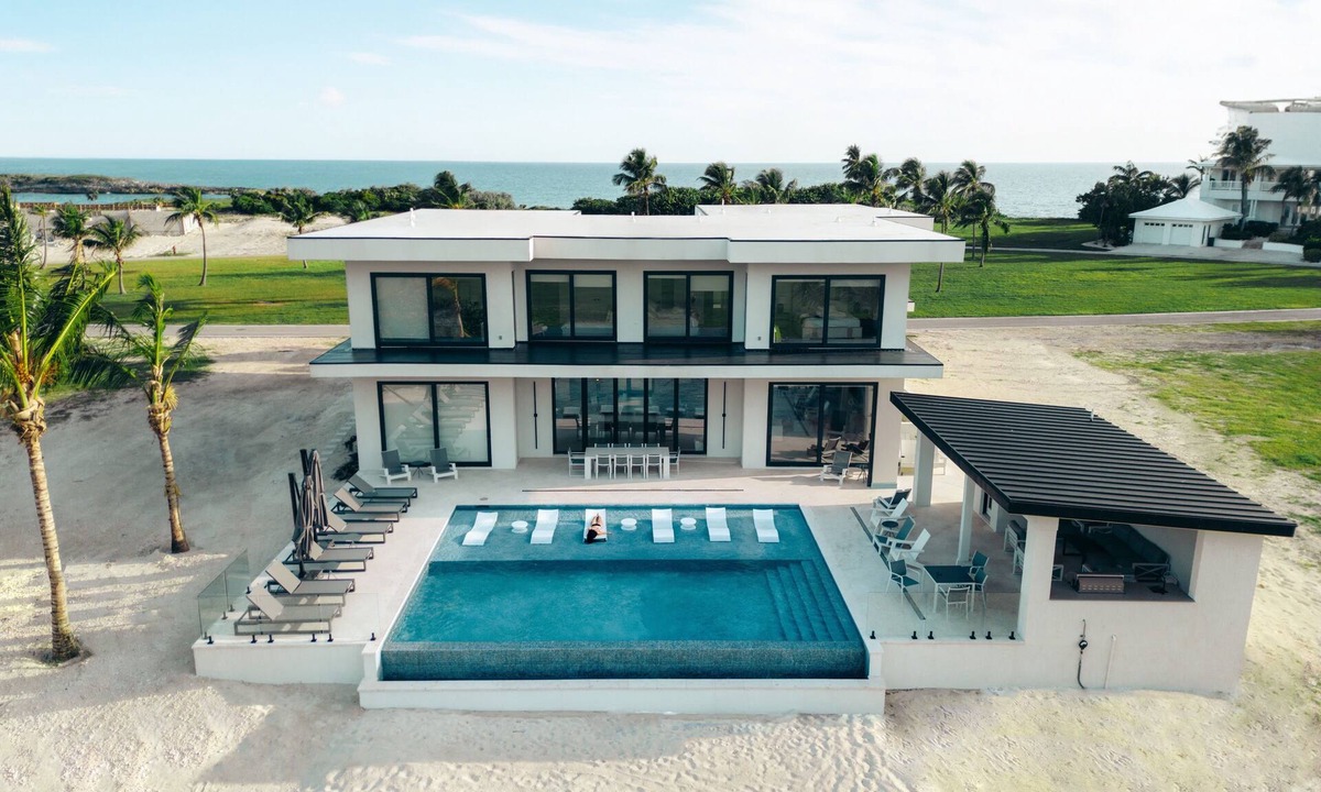 Rokers Point Villa | Ocean Oasis Villa - Luxury Modern Large 7 Bedroom 9 Bathroom Villa + Concierge