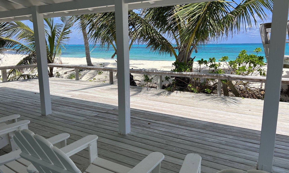 Man O War Cay Cottage | Oceanfront, Amazing Location! On Pristine White Sand Beach w/Coral Reef Offshore