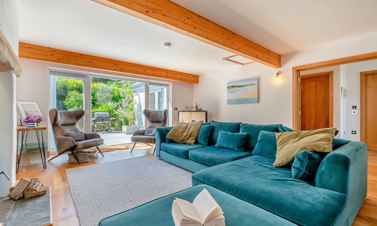 St. Teath House | Olive Tree - Three Bedroom House, Sleeps 6