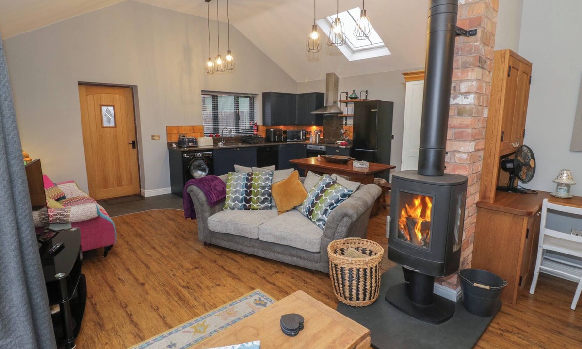 Droitwich Cottage | Otter's Rest