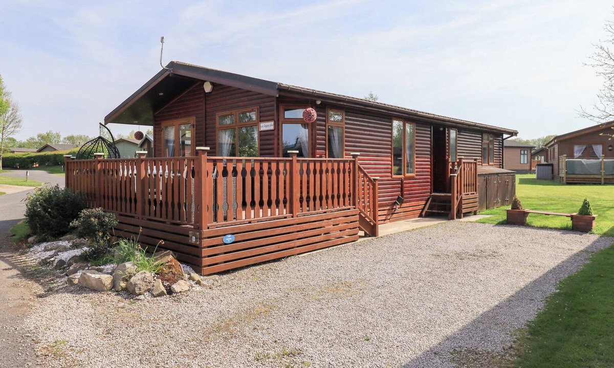 Warton Cottage | OUR HAPPY PLACE, pet friendly, character holiday cottage in Carnforth